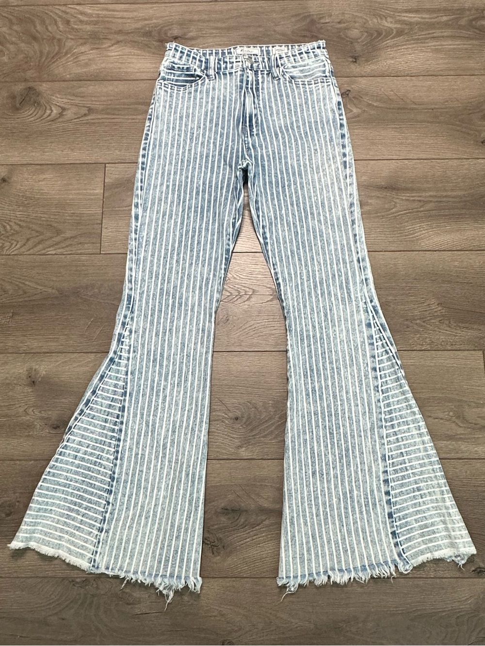 KanCan 30” Ultra High Rise Super Flare Striped Stretch Jeans Blue White Size 27